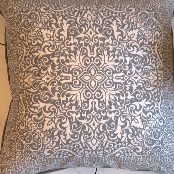 BOHO-ENVOUGE-Gray & White Floral Square Decorator Accent Pillow - Picture 2 of 6